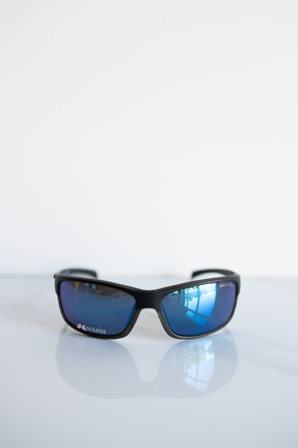 Mako Shadow 9585