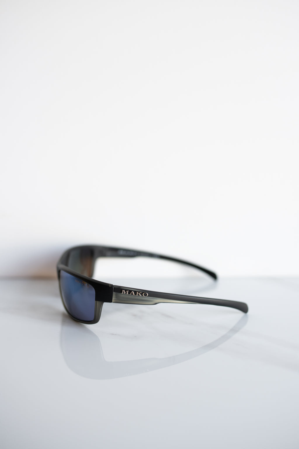 Mako Shadow 9585